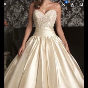 Allure bridal wedding gown 9001